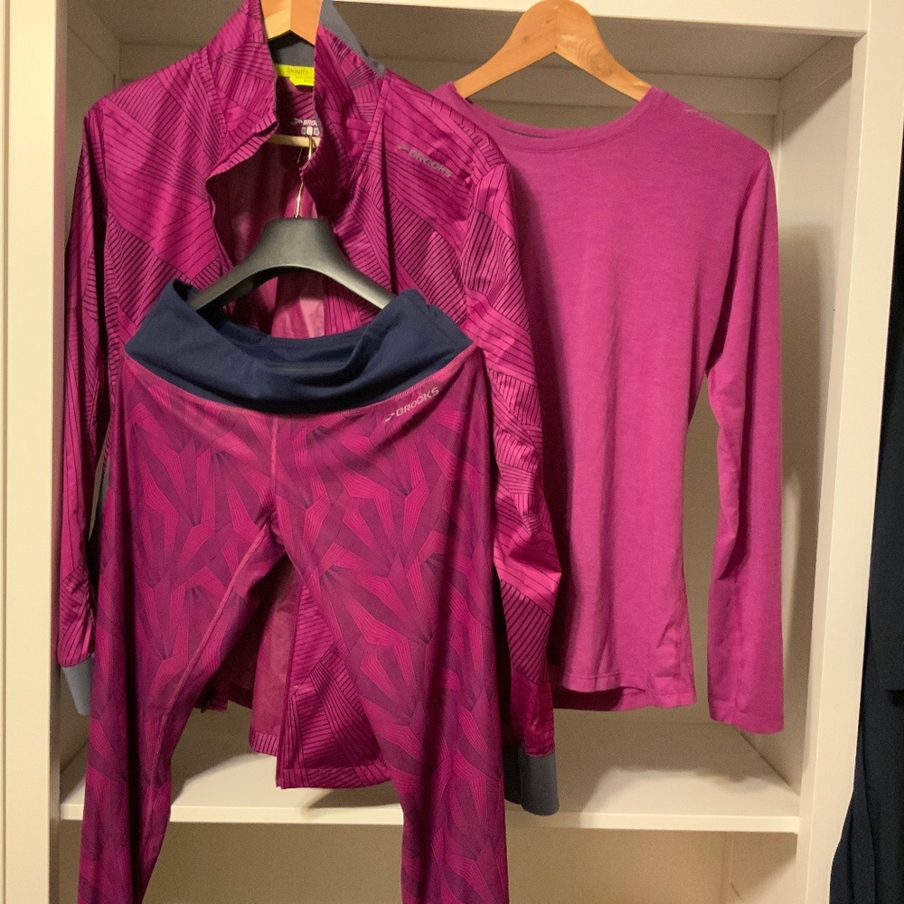 Brooks Athletic/Leisure/Workout Set